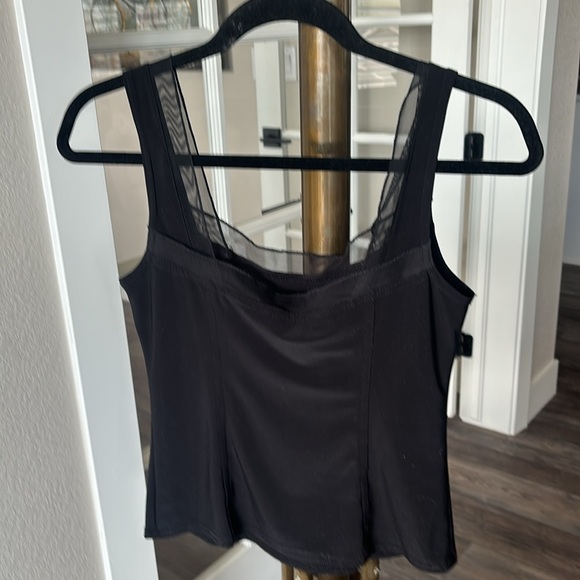 Cabi tank with black mesh trim - Picture 2 of 6